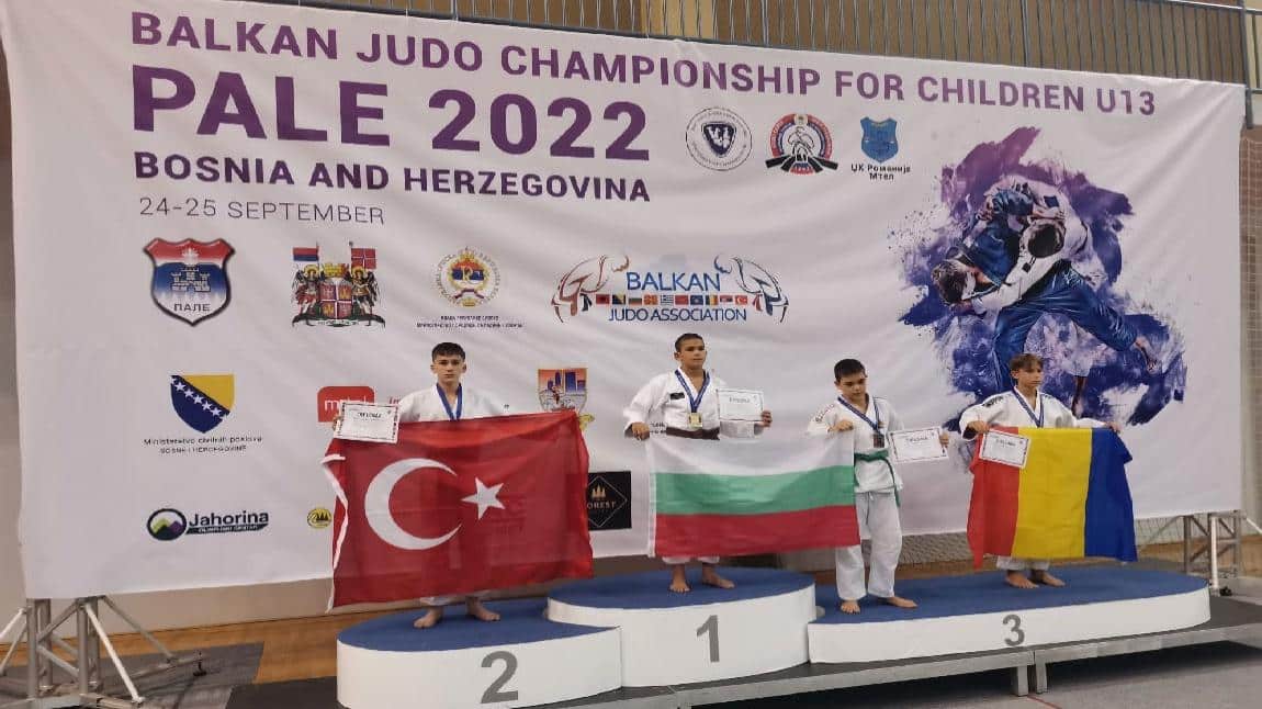 Öğrencimiz Muhammed Efe Ergül Judo Şampiyonasında Gümüş Madalya Kazandı